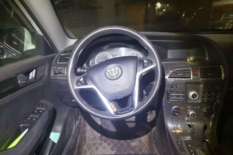 Used Brilliance H530 2017 1.6L Automatic Comfort Model Steering Wheel