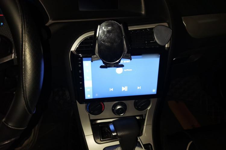Used Brilliance H530 2017 1.6L Automatic Comfort Model Audio And AC Panel
