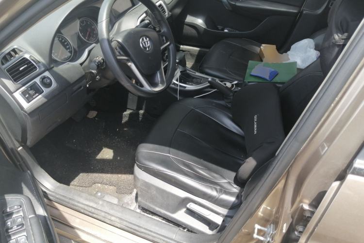 Used Brilliance H530 2017 1.6L Automatic Comfort Model Driver Seat