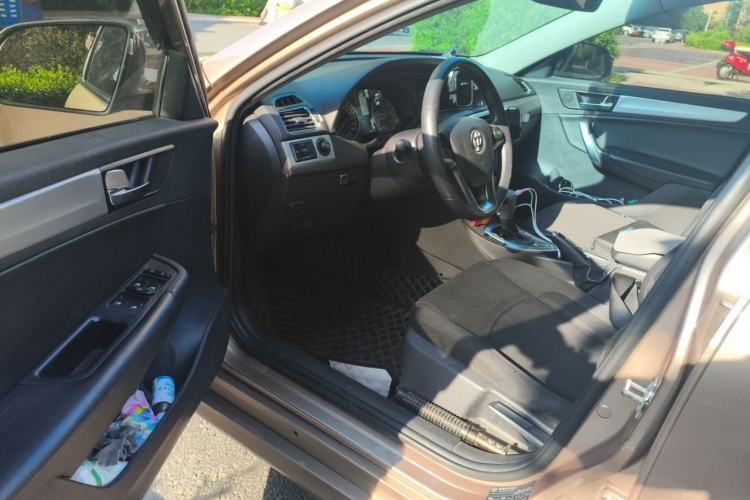 Used Brilliance H530 2017 1.6L Automatic Comfort Model Driver Seat