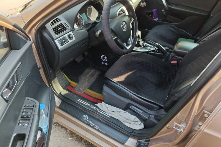 Used Brilliance H530 2017 1.6L Automatic Comfort Model Driver Seat