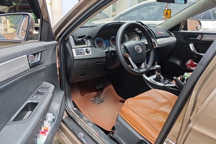 Used Brilliance H530 2017 1.6L Automatic Comfort Model Driver Seat