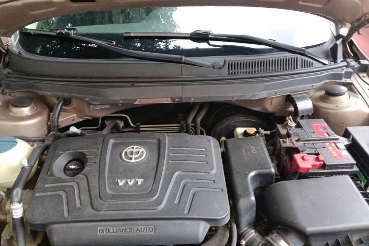 Used Brilliance H530 2017 1.6L Automatic Comfort Model Engine Bay