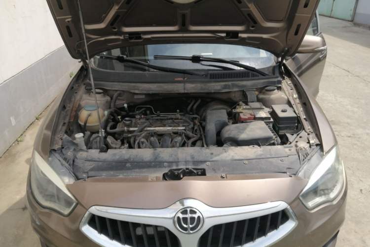 Used Brilliance H530 2017 1.6L Automatic Comfort Model Engine Bay