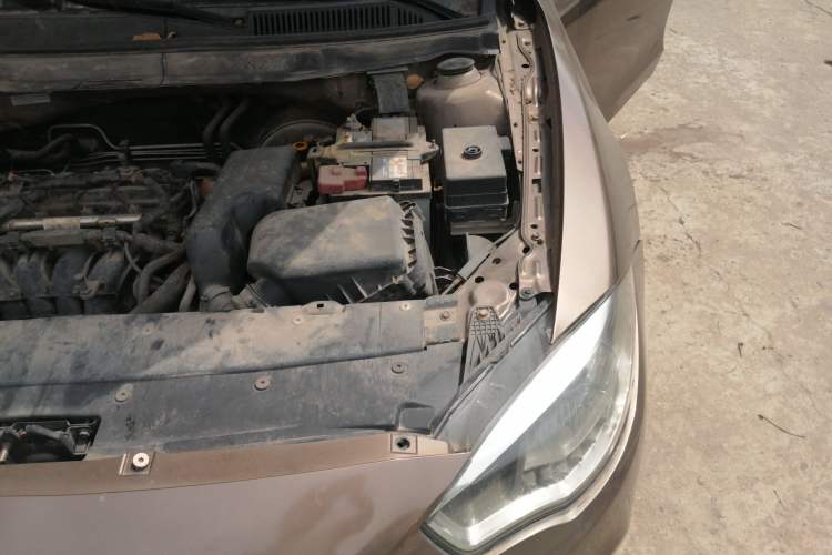 Used Brilliance H530 2017 1.6L Automatic Comfort Model Engine Bay Left