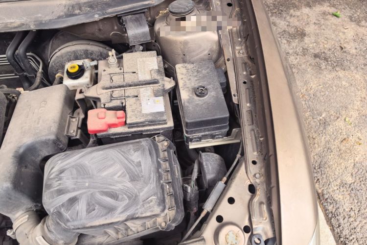 Used Brilliance H530 2017 1.6L Automatic Comfort Model Engine Bay Left
