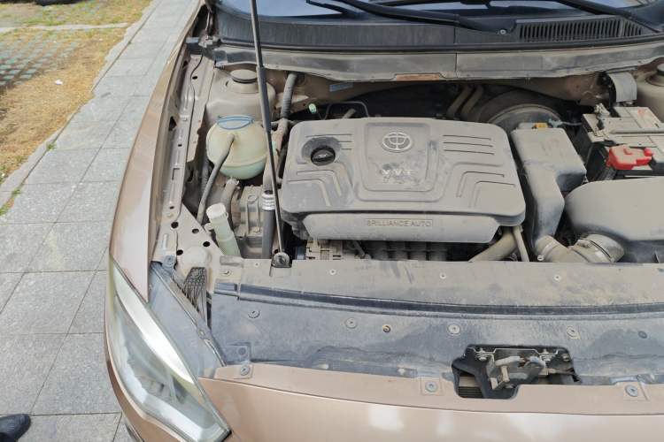 Used Brilliance H530 2017 1.6L Automatic Comfort Model Engine Bay Right