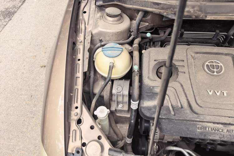 Used Brilliance H530 2017 1.6L Automatic Comfort Model Engine Bay Right
