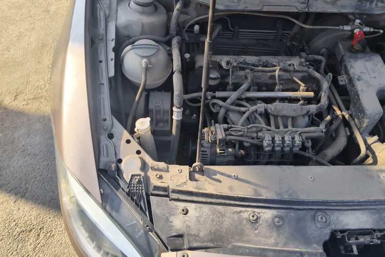 Used Brilliance H530 2017 1.6L Automatic Comfort Model Engine Bay Right