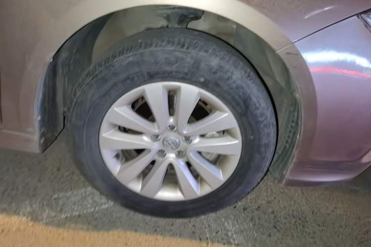 Used Brilliance H530 2017 1.6L Automatic Comfort Model Exterior 7