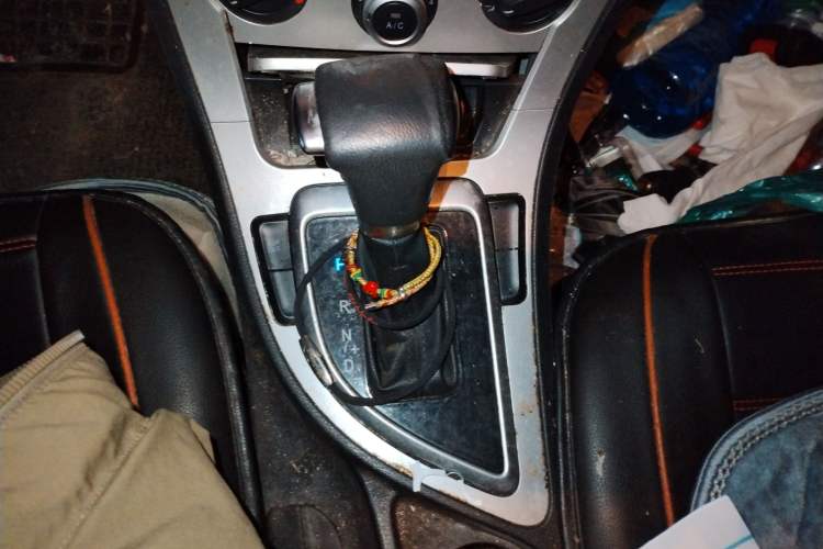 Used Brilliance H530 2017 1.6L Automatic Comfort Model Gear Lever