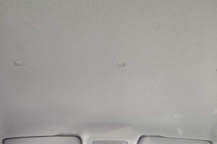 Used Brilliance H530 2017 1.6L Automatic Comfort Model Headliner