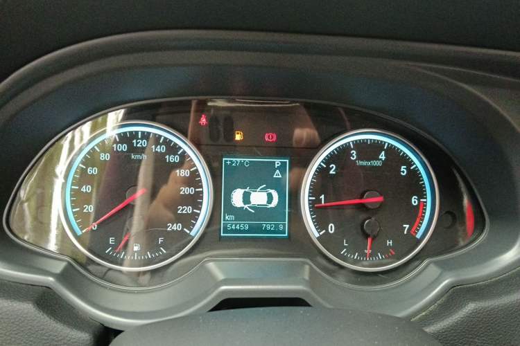Used Brilliance H530 2017 1.6L Automatic Comfort Model Instrument Cluster