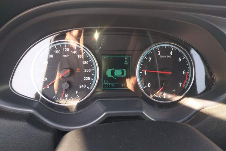 Used Brilliance H530 2017 1.6L Automatic Comfort Model Instrument Cluster