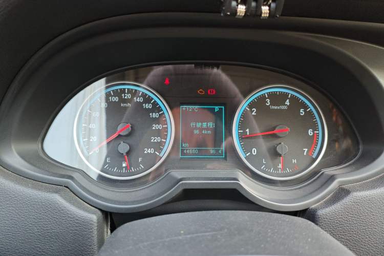 Used Brilliance H530 2017 1.6L Automatic Comfort Model Instrument Cluster