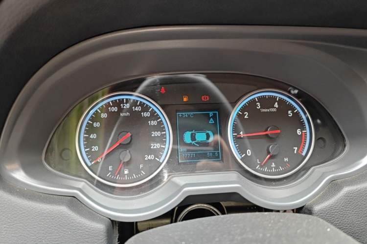 Used Brilliance H530 2017 1.6L Automatic Comfort Model Instrument Cluster