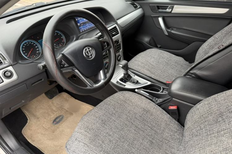Used Brilliance H530 2017 1.6L Automatic Comfort Model Interior 1