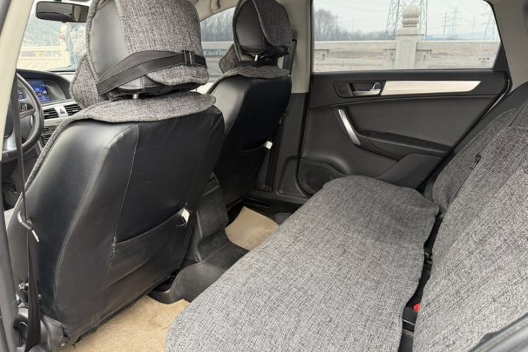Used Brilliance H530 2017 1.6L Automatic Comfort Model Interior 3