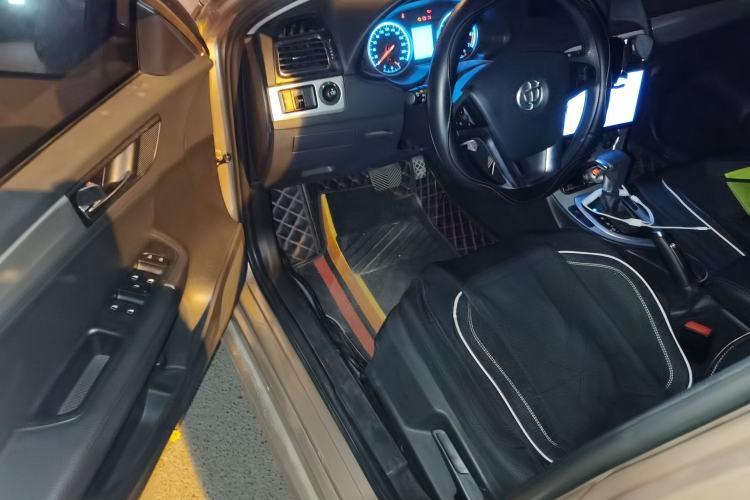 Used Brilliance H530 2017 1.6L Automatic Comfort Model Interior 3