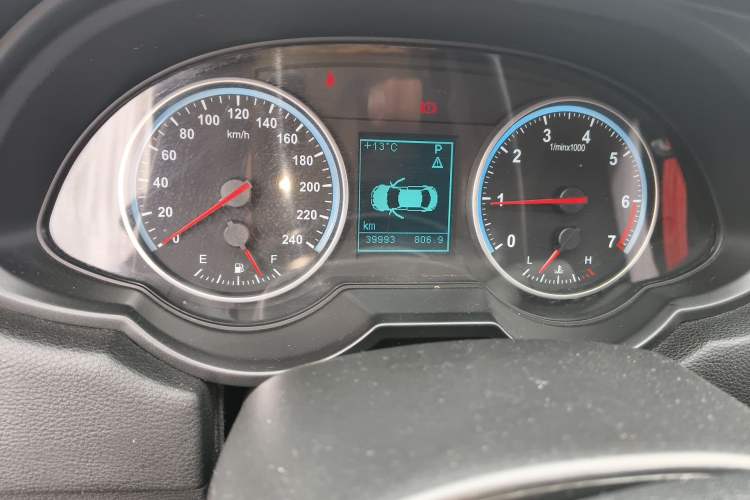 Used Brilliance H530 2017 1.6L Automatic Comfort Model Odometer Close Up
