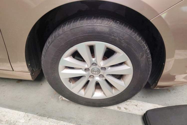 Used Brilliance H530 2017 1.6L Automatic Comfort Model Right Front Wheel Hub