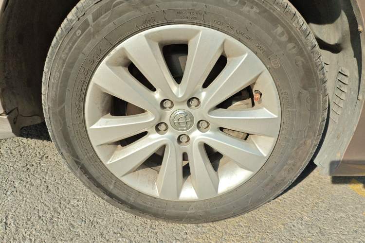 Used Brilliance H530 2017 1.6L Automatic Comfort Model Right Front Wheel Hub
