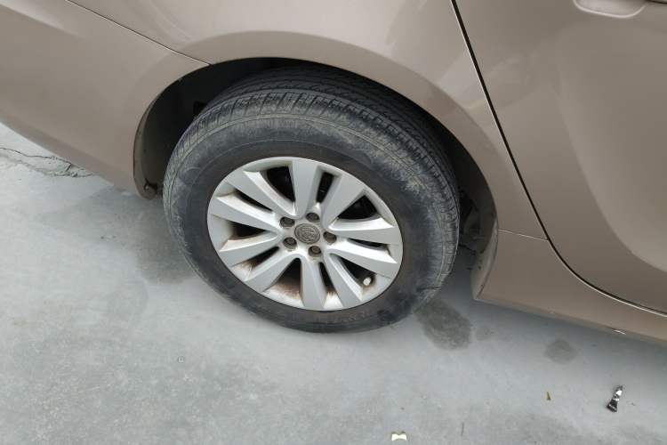 Used Brilliance H530 2017 1.6L Automatic Comfort Model Right Rear Wheel Hub