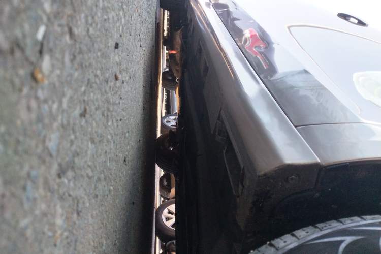 Used Brilliance H530 2017 1.6L Automatic Comfort Model Right Side Sill