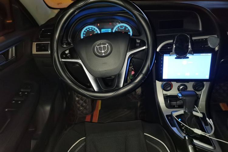 Used Brilliance H530 2017 1.6L Automatic Comfort Model Steering Wheel