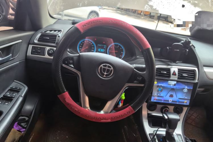 Used Brilliance H530 2017 1.6L Automatic Comfort Model Steering Wheel