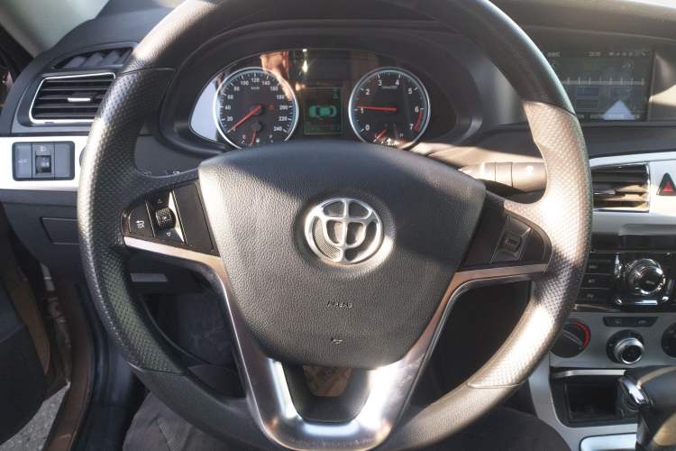 Used Brilliance H530 2017 1.6L Automatic Comfort Model Steering Wheel