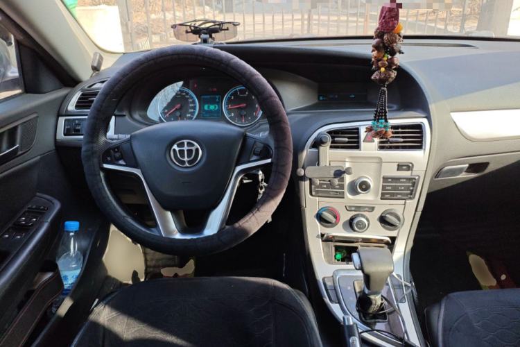 Used Brilliance H530 2017 1.6L Automatic Comfort Model Steering Wheel