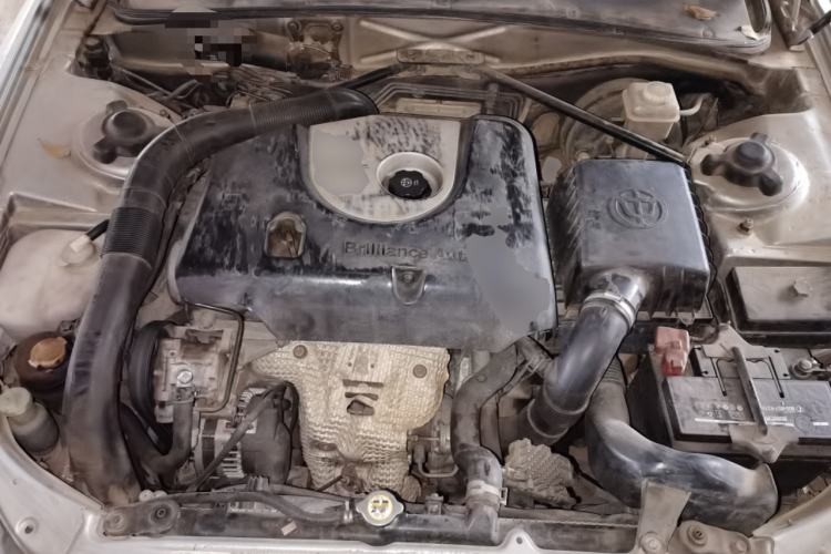 Used Brilliance Junjie 2011 1.8T Manual Luxury Model Engine Bay