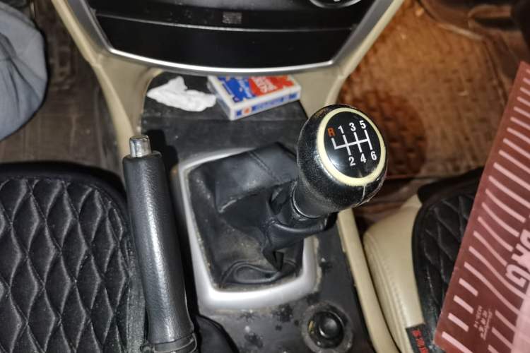Used Brilliance Junjie 2011 1.8T Manual Luxury Model Gear Lever