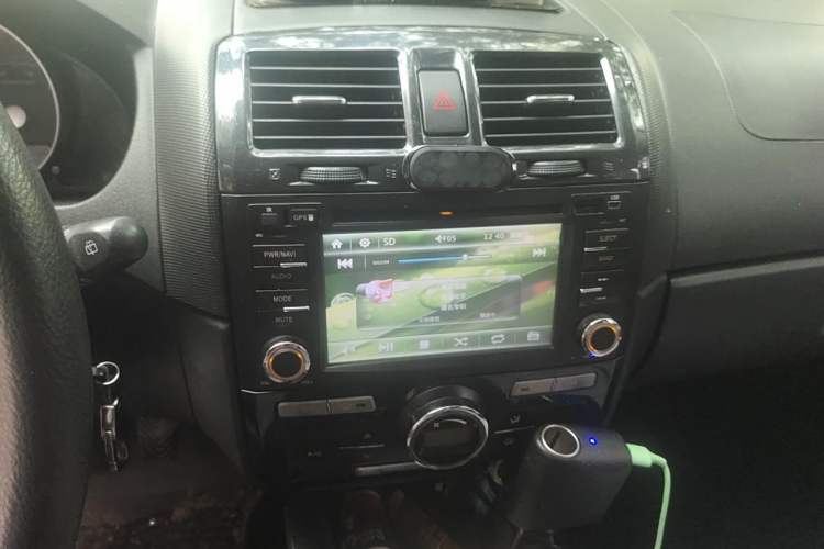 Used Brilliance Junjie Cross 2010 1.5L Manual Luxury Edition Audio And AC Panel