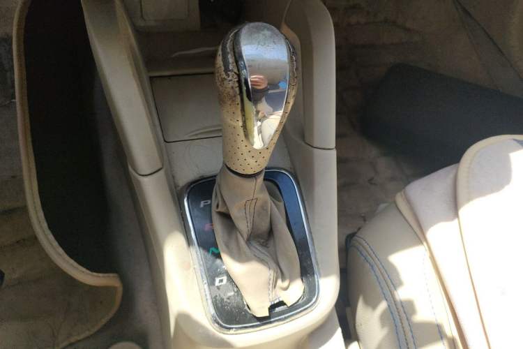 Used Brilliance Junjie Cross 2010 FlyXuan 1.5L Automatic Sport Model Gear Lever
