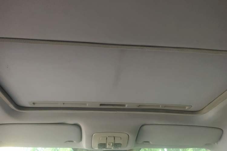 Used Brilliance Junjie Cross 2010 1.5L Manual Luxury Edition Headliner