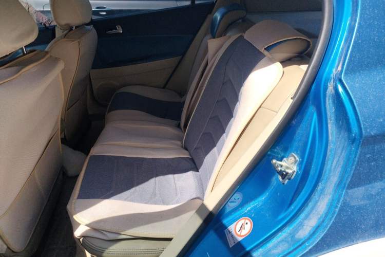 Used Brilliance Junjie Cross 2010 FlyXuan 1.5L Automatic Sport Model Left Rear Seat