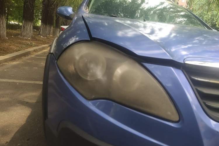 Used Brilliance Junjie Cross 2010 1.5L Manual Luxury Edition Right Front Headlight