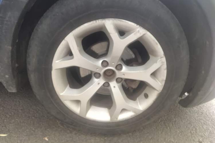 Used Brilliance Junjie Cross 2010 1.5L Manual Luxury Edition Right Front Wheel Hub
