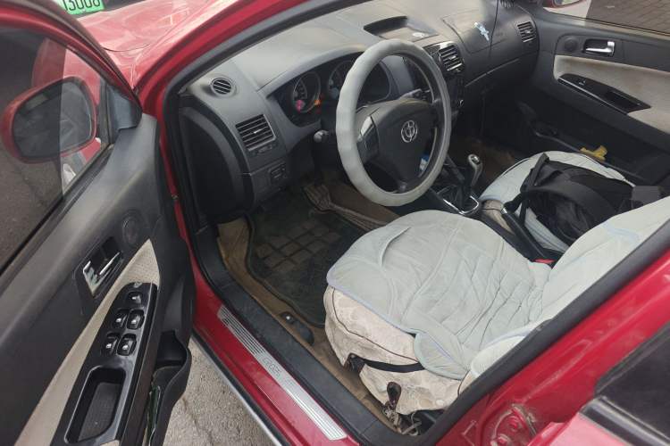 Used Brilliance Junjie Cross 2010 1.5L Manual Luxury Edition Driver Seat