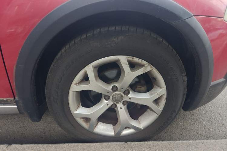 Used Brilliance Junjie Cross 2010 1.5L Manual Luxury Edition Right Front Wheel Hub