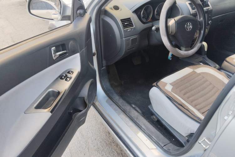 Used Brilliance Junjie Cross 2010 1.5L Automatic Comfort Edition Driver Seat