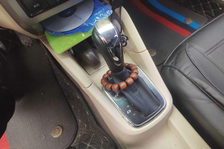 Used Brilliance Junjie Cross 2010 1.5L Automatic Luxury Edition Gear Lever
