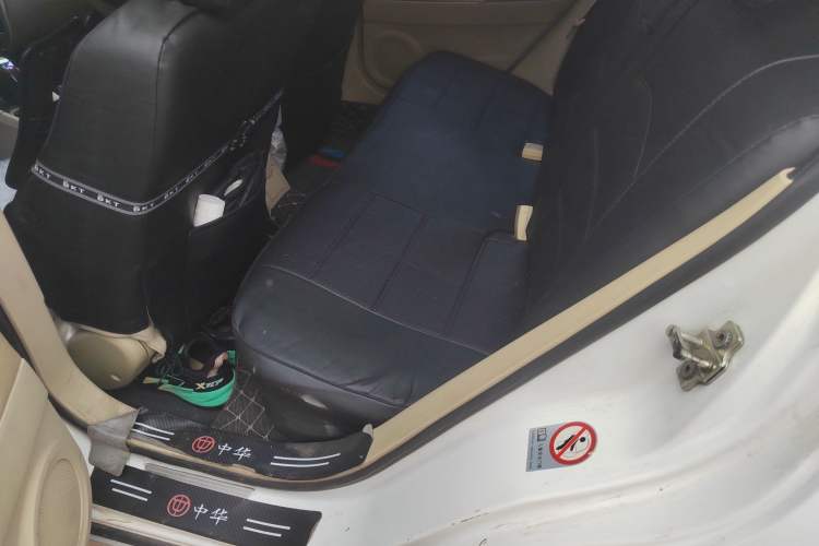Used Brilliance Junjie Cross 2010 1.5L Automatic Luxury Edition Left Rear Seat