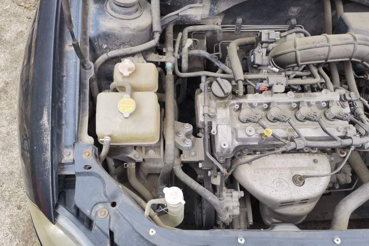 Used Brilliance Junjie FRV 2010 1.3L Manual Luxury Version Engine Bay Right