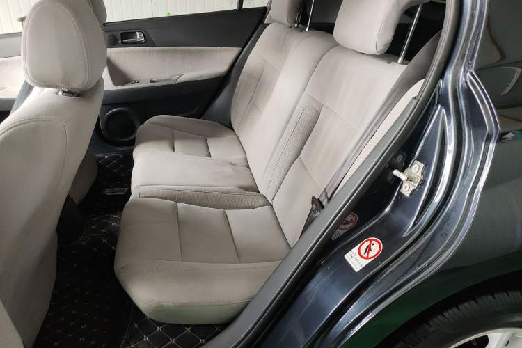 Used Brilliance Junjie FRV 2010 1.3L Manual Luxury Version Interior 1