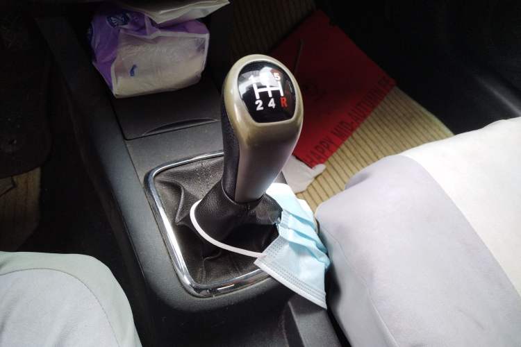 Used Brilliance Junjie FRV 2010 1.3L Manual Comfort Edition Gear Lever