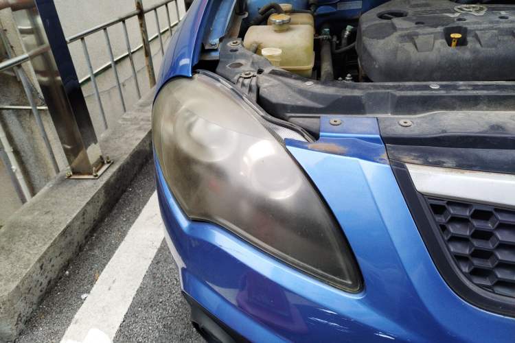 Used Brilliance Junjie FRV 2010 1.3L Manual Comfort Edition Right Front Headlight