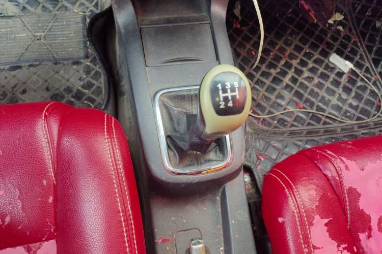 Used Brilliance Junjie FRV 2010 1.3L Manual Luxury Version Gear Lever